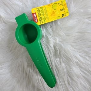 Citrus Squeezer Hand Held Kitchen Bar Cooking Cocktails Brand New Juicing Health